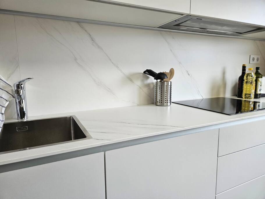 라네스 15A04 Duplex Y Garaje En Centro 아파트 외부 사진